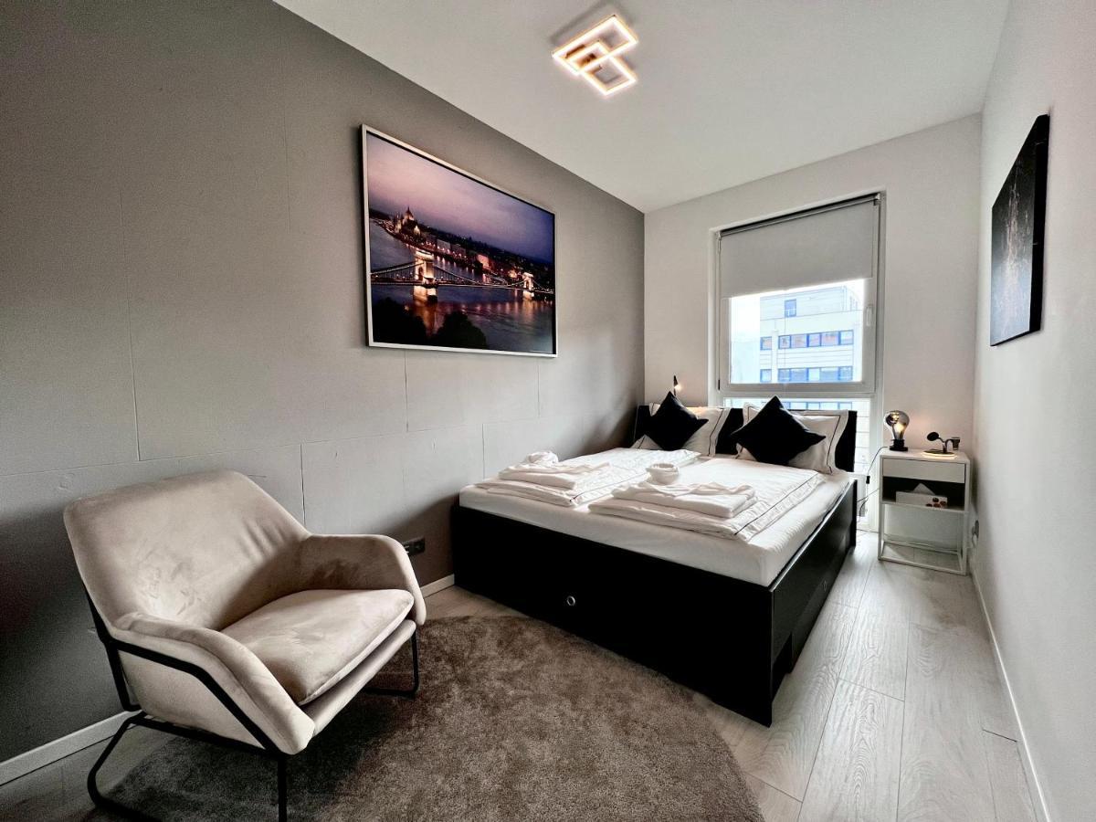 Suiteangel - Luxury Design Condo With Free Garage Budapeste Exterior foto