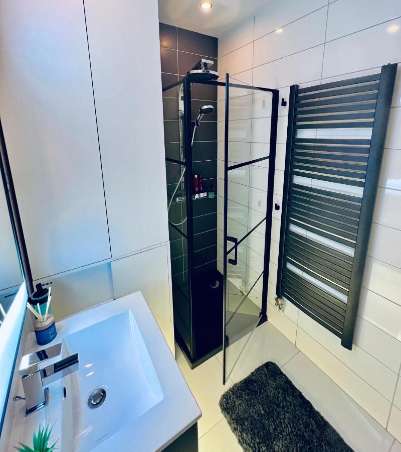 Suiteangel - Luxury Design Condo With Free Garage Budapeste Exterior foto